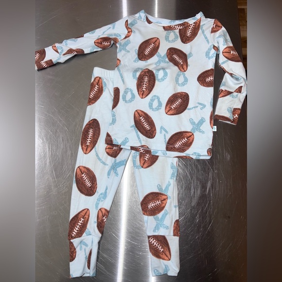 Posh Peanut Size 12-18 Months Field Day Football 2 Piece Set - Picture 1 of 3